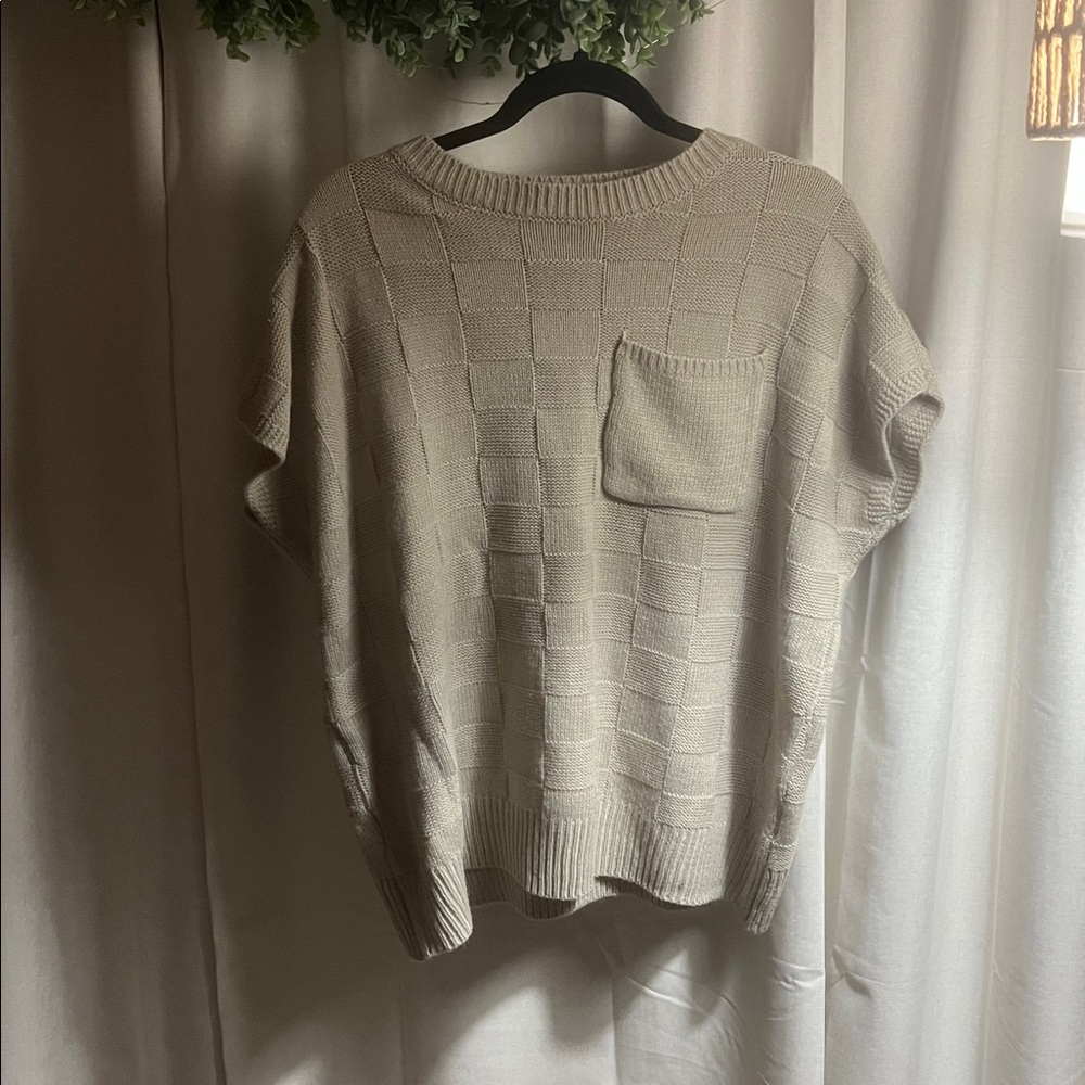 Beige T-Sweater